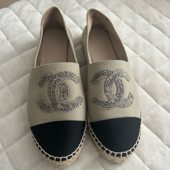CHANEL Espadrilles - Picture 1 of 8